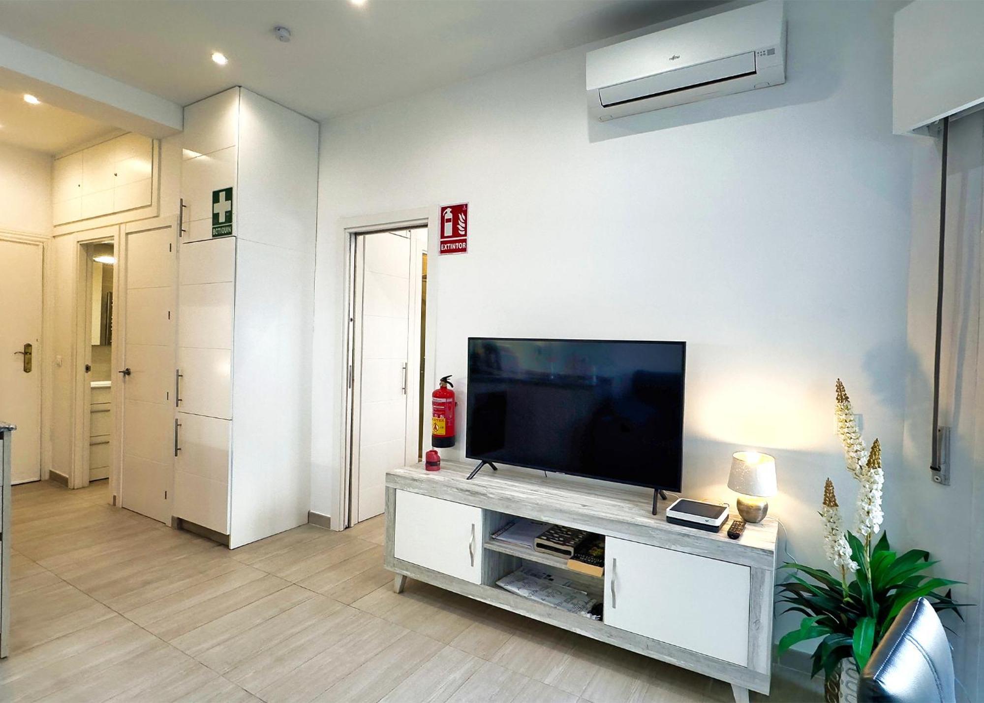 Skol 350. Great 2 Bedroom Apartment In Skol มาร์เบยา ภายนอก รูปภาพ
